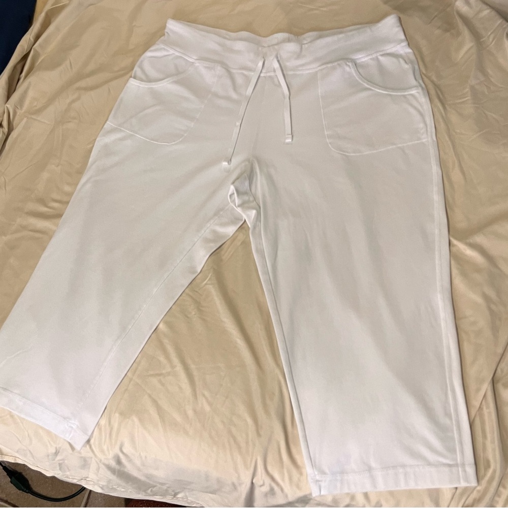 Athletic Works Super comfy knit capris! Size XL (16-18)
